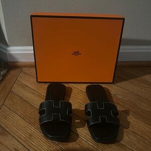 Black Hermes Sandals size 40